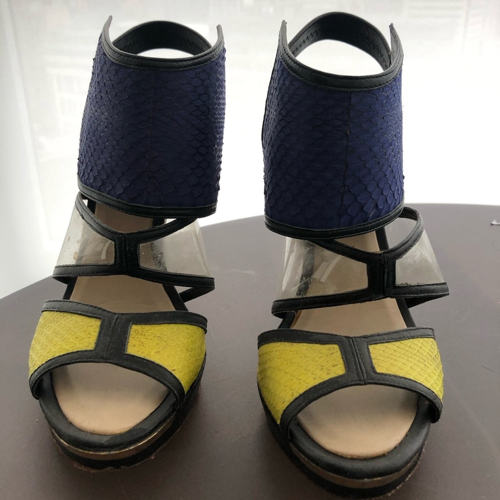 BCBG Max Azria colour blocked heels